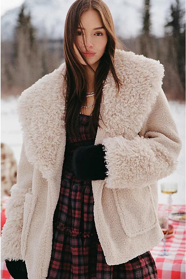 Kimchi Blue Amelia Faux Fur Trimmed Fleece Coat Jacket Womens at Urban Outfitters product image