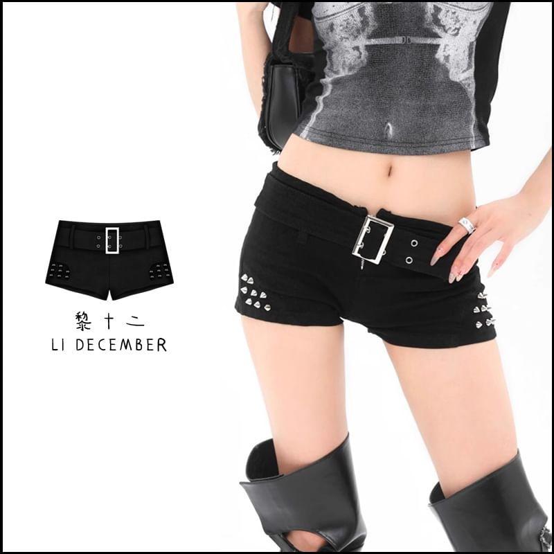 Low Waist Plain Belted Studded Denim Shorts Product Image