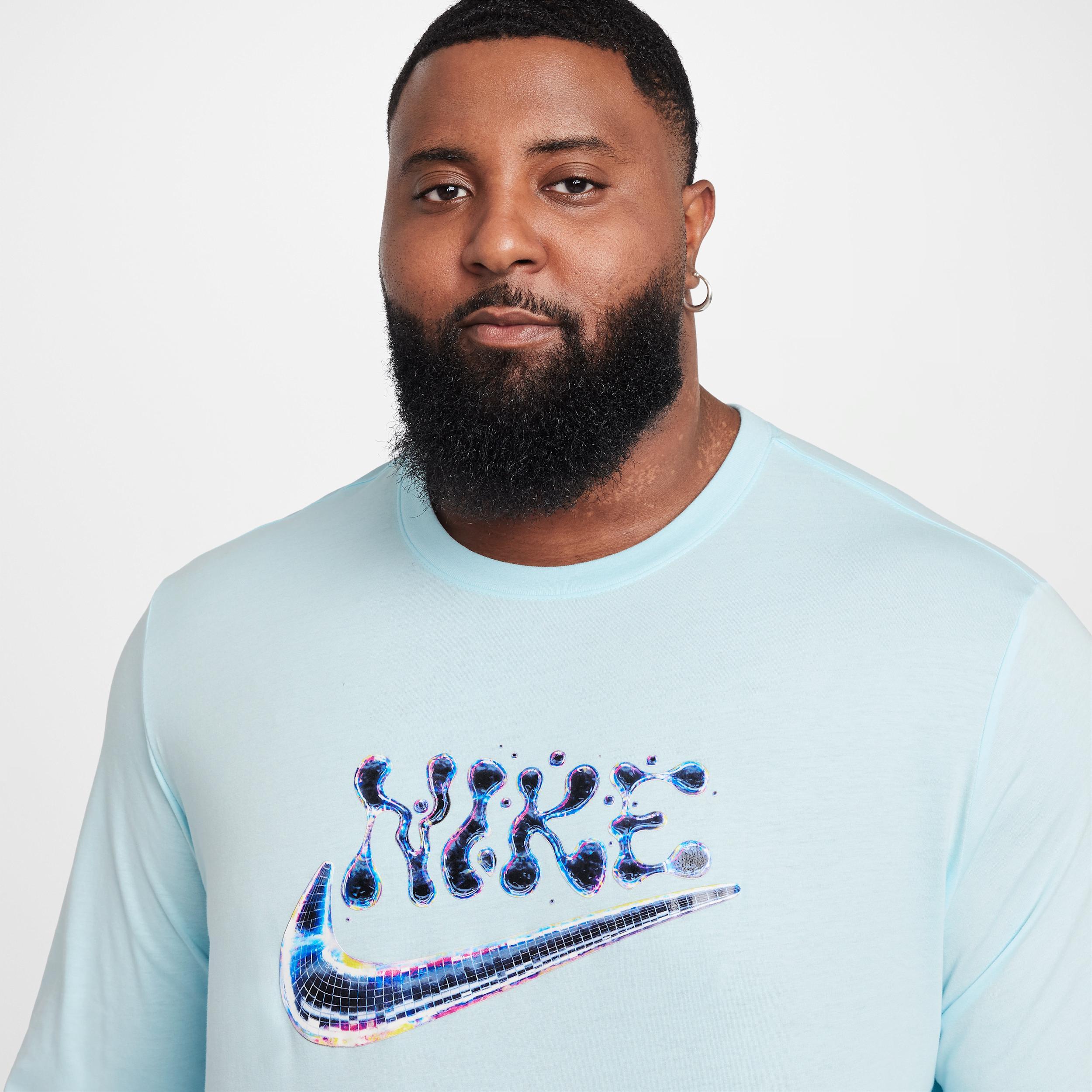 Men's Nike Sportswear Club Long-Sleeve T-Shirt Product Image