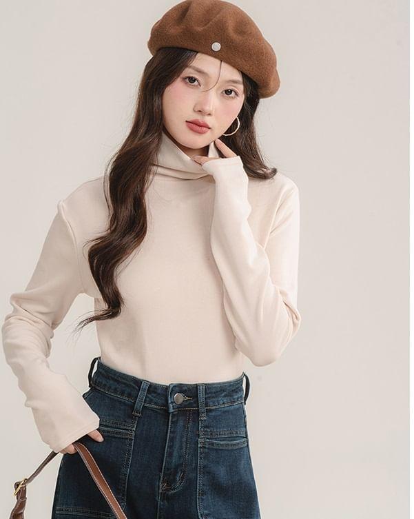 Long-Sleeve Turtleneck Plain Top Product Image