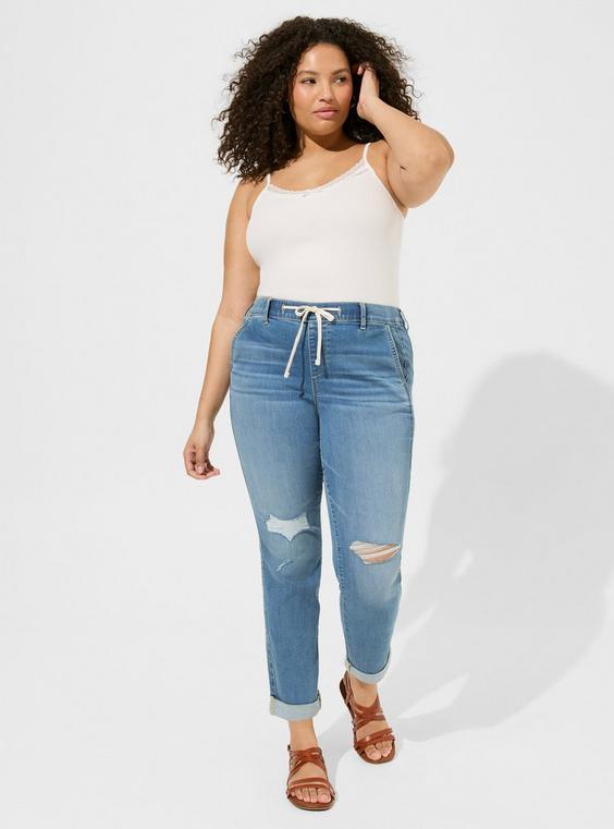 BOYFRIEND Weekend Straight Mid Rise Jeans Product Image