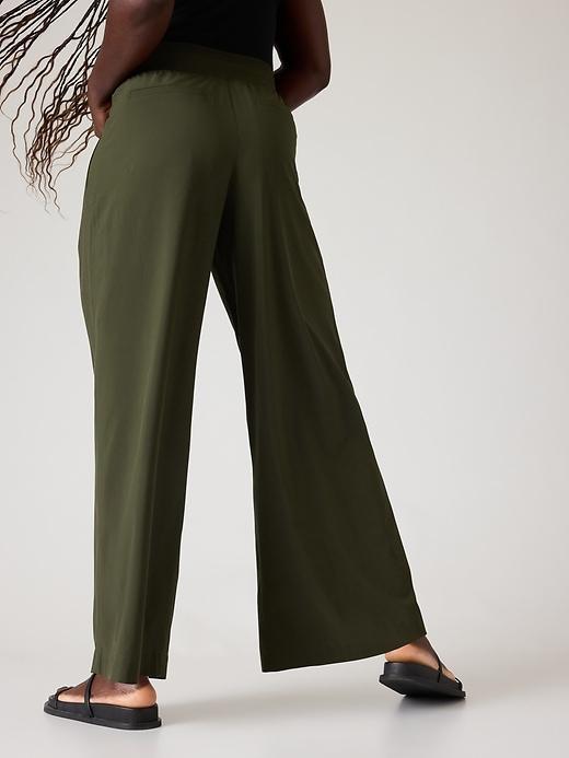 Brooklyn Heights High Rise Pleated Wide Leg Pant Product Image