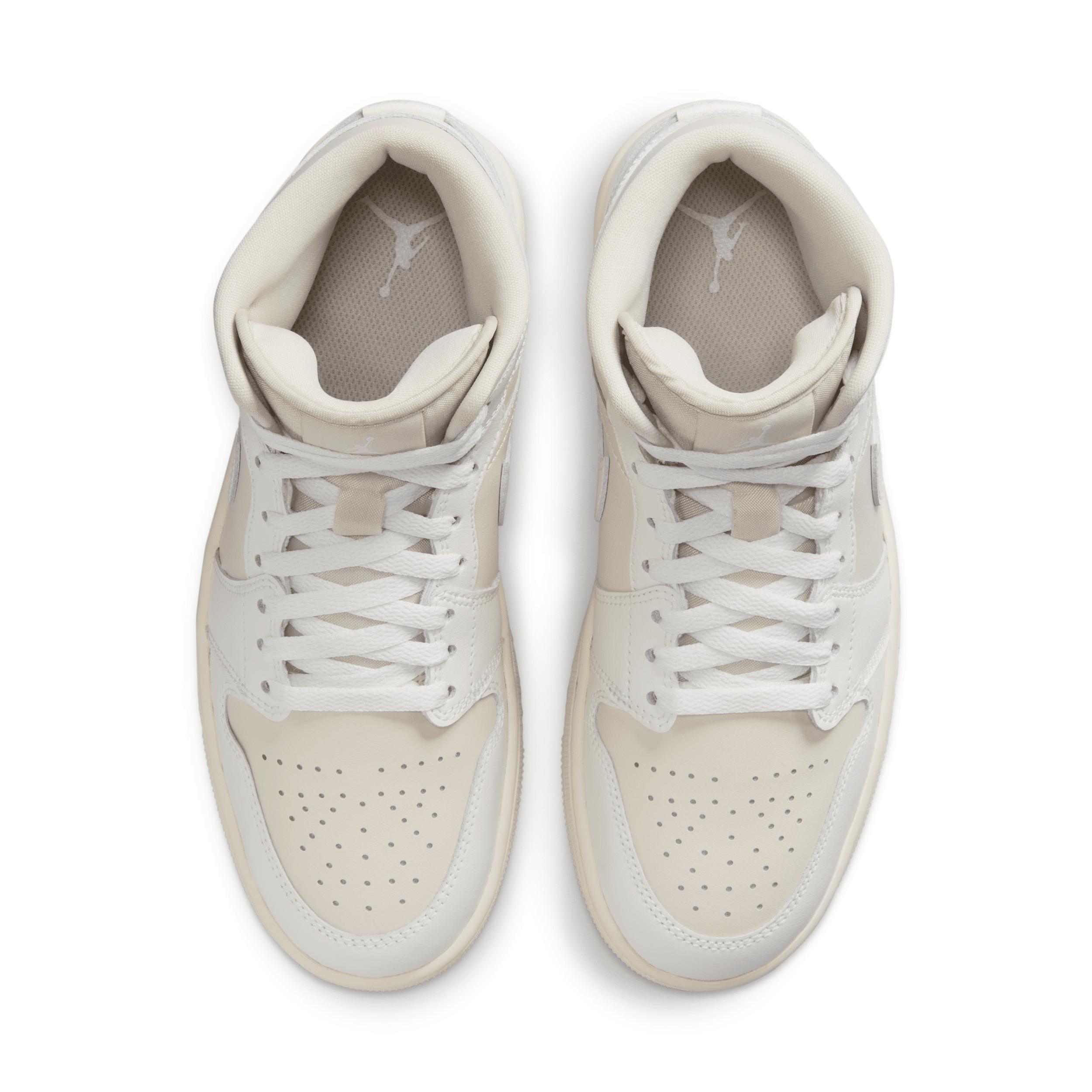 Air Jordan 1 Mid Women's Shoes Product Image