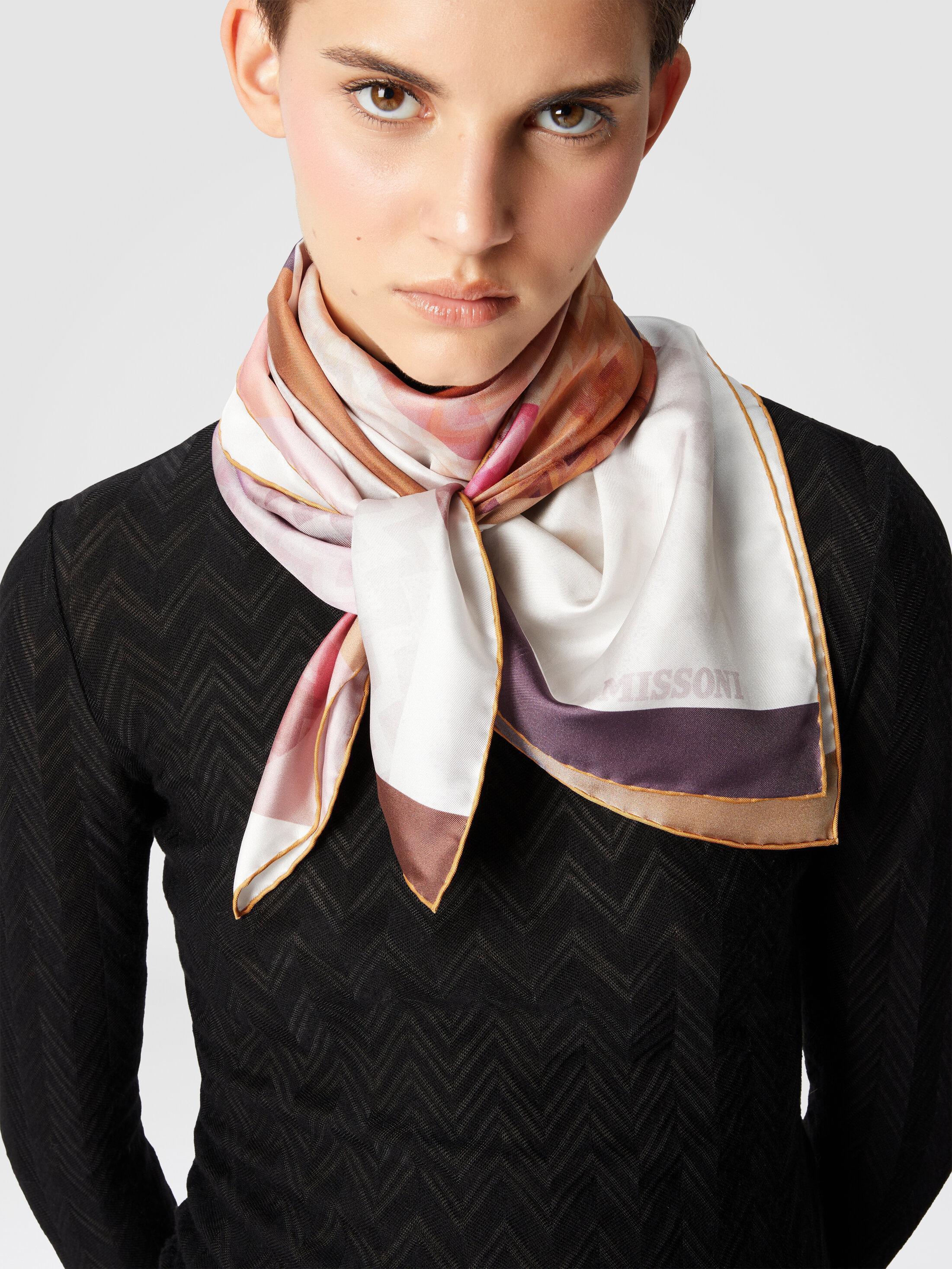 Zigzag silk scarf Product Image