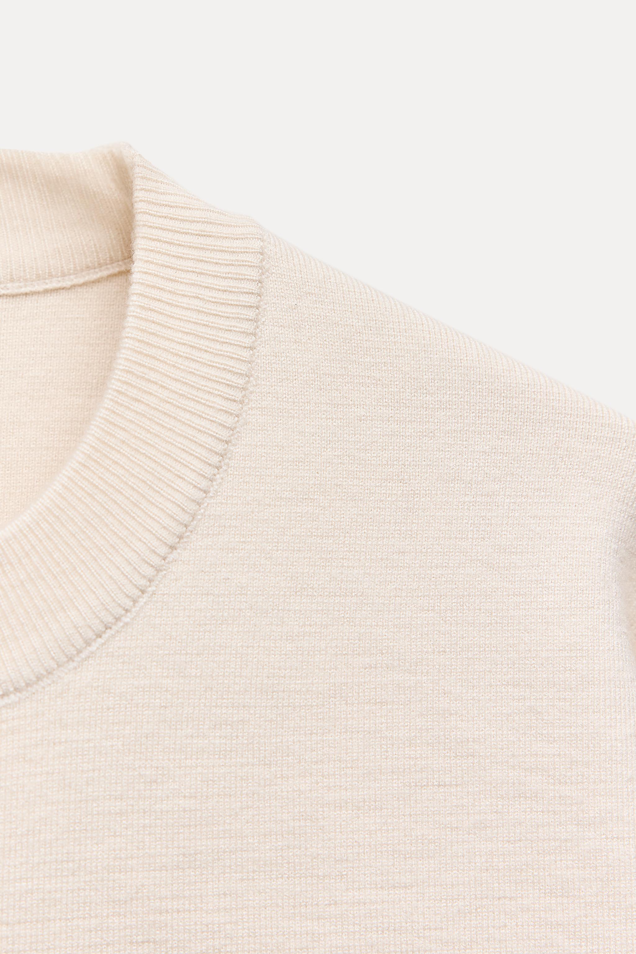 BASIC PLAIN KNIT SWEATSHIRT Product Image