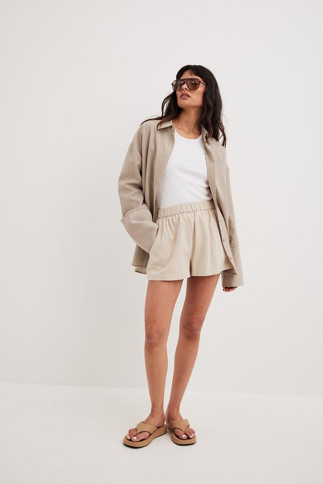 Relaxed Linen Mix Shorts Product Image