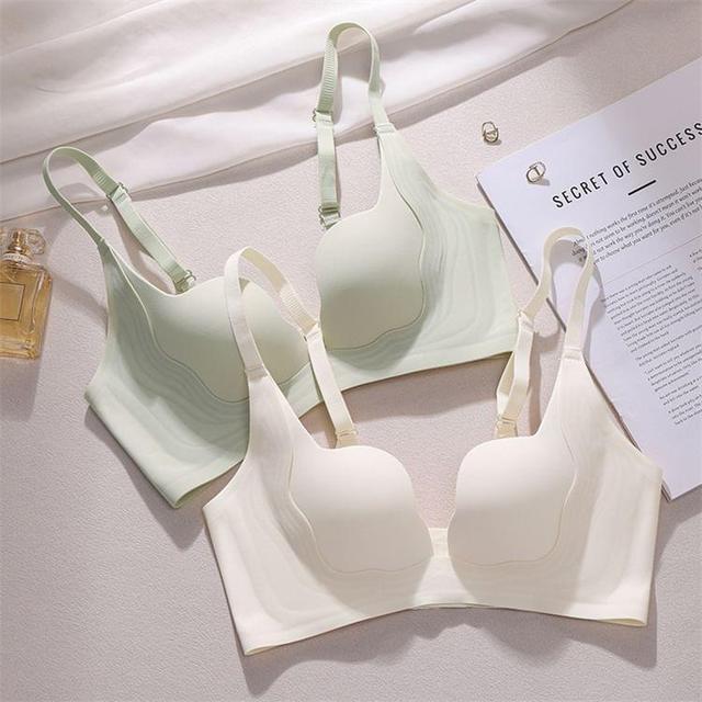 Seamless Push Up Bra Product Image