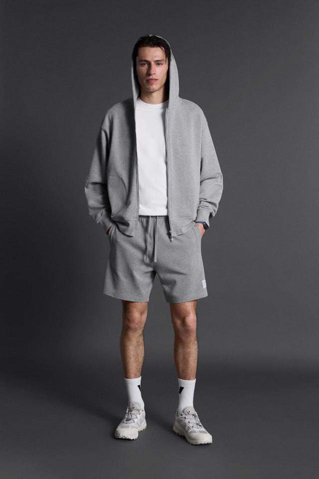 JOGGER SHORTS Product Image