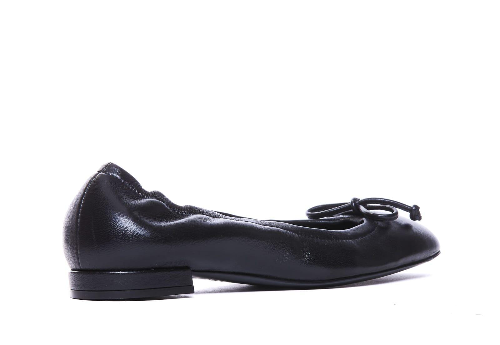 STUART WEITZMAN Bria Leather Bow Ballerina Flats In Black Product Image