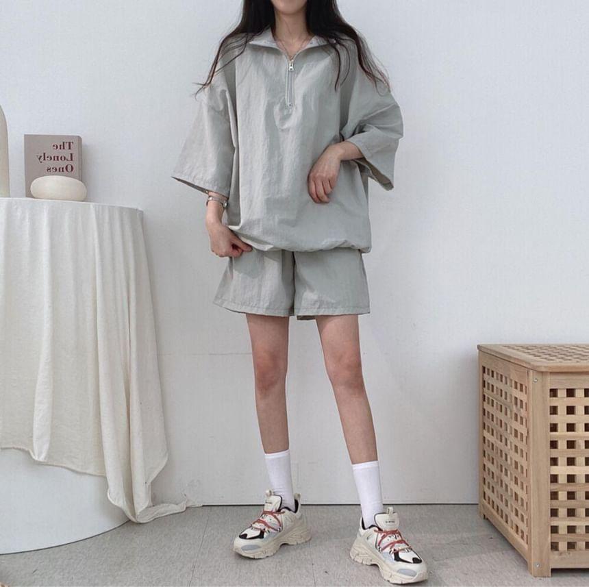 Set: Short-Sleeve Stand Collar Plain Half-Zip Tee + Shorts Product Image