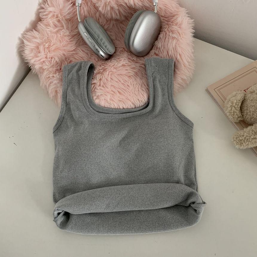 Scoop Neck Plain Padded Crop Tank Top Product Image