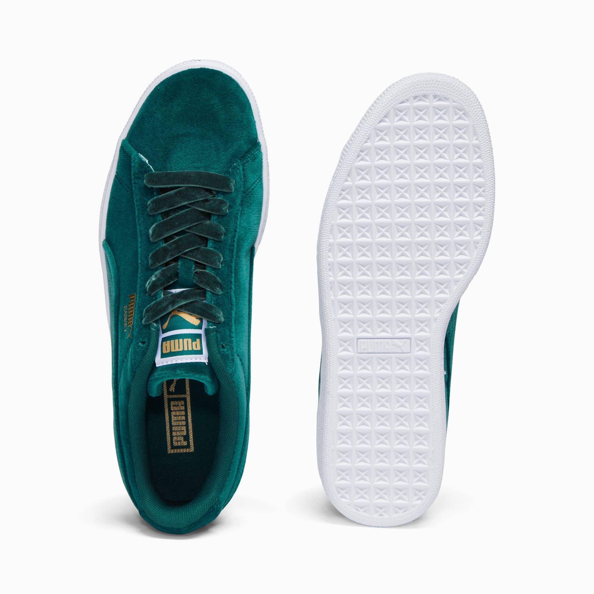 Basket Classic Velvet Women's Sneakers Product Image