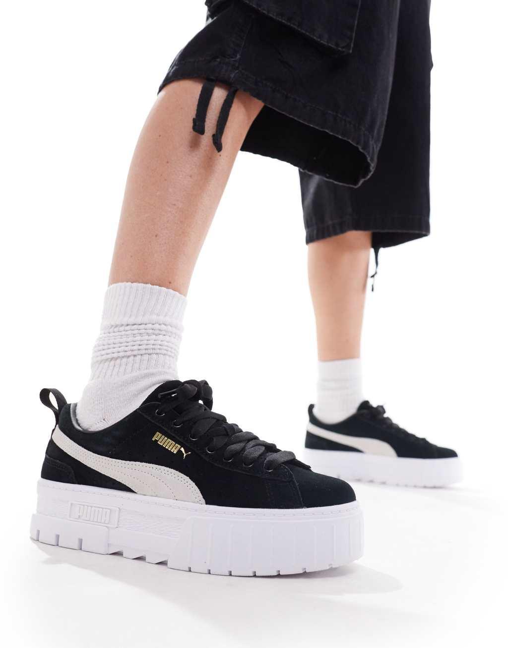 PUMA Mayze classic sneakers in black with off white details Product Image