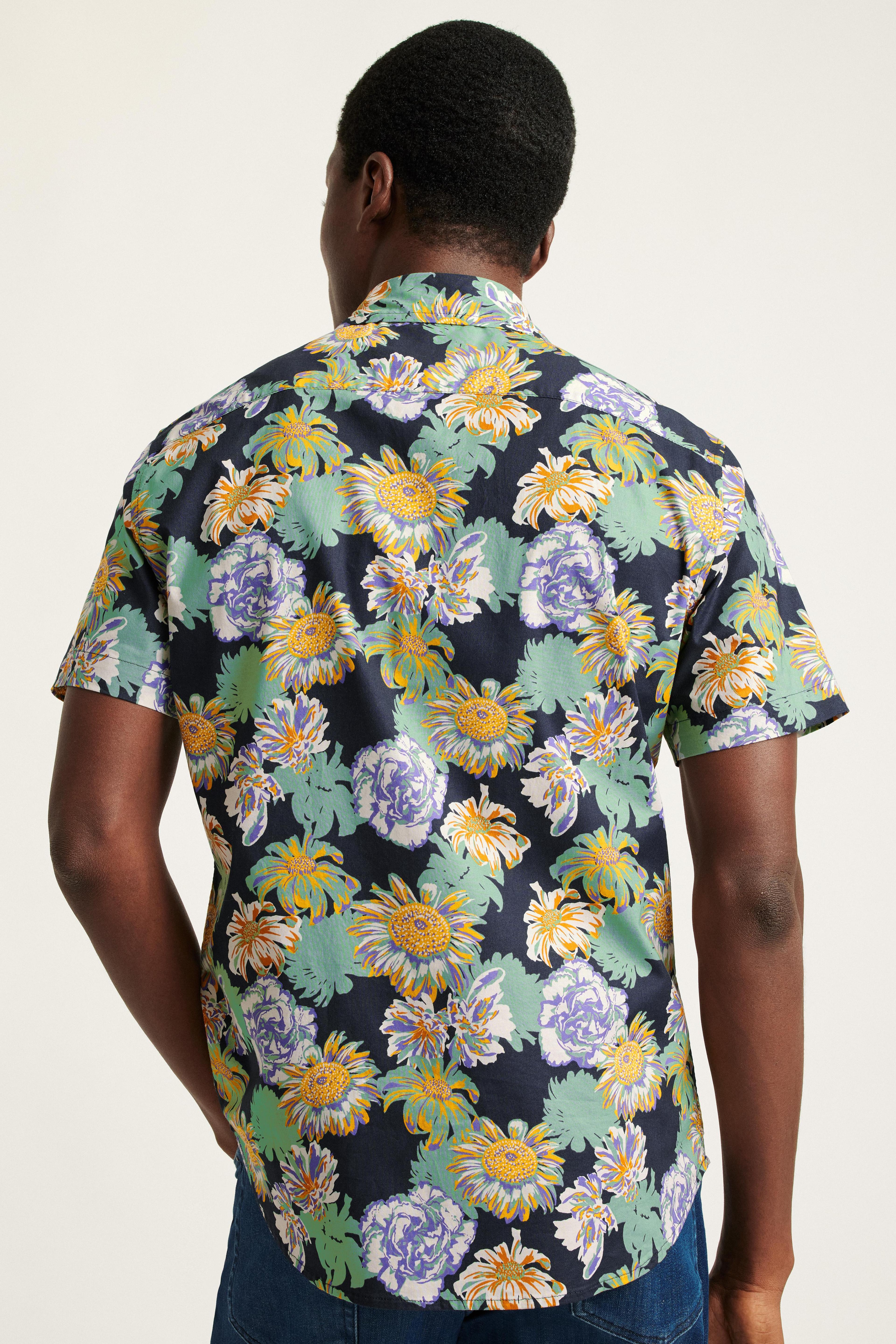 Riviera Short Sleeve Shirt Product Image