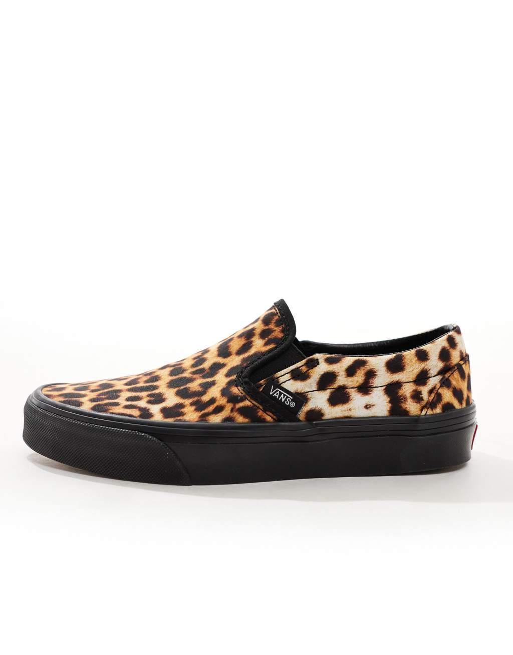 Vans Classic slip on sneakers in leopard print Product Image