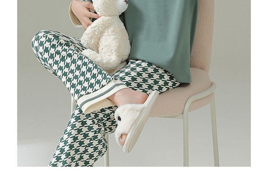 Loungewear Set : Bear Print Long-Sleeve Top & Pants Product Image