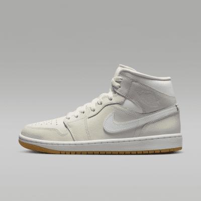 Air Jordan 1 Mid Women's Shoes Product Image