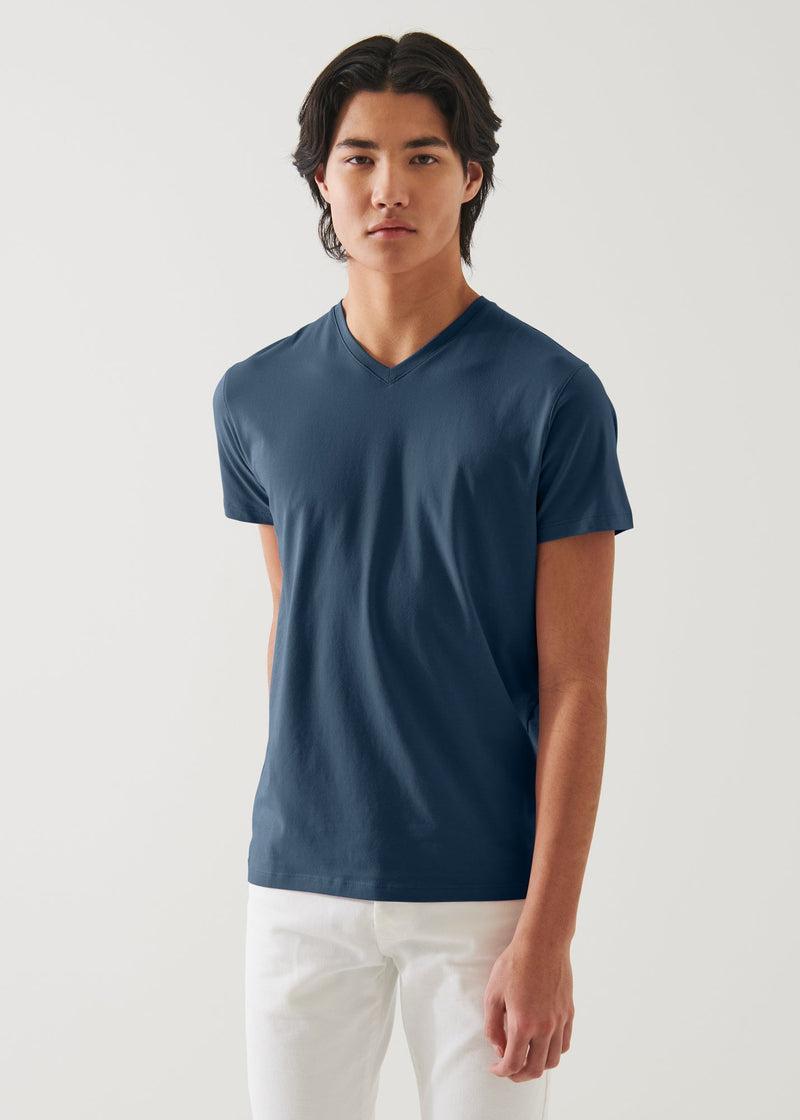 Patrick Assaraf Iconic V-Neck T-Shirt Male Product Image