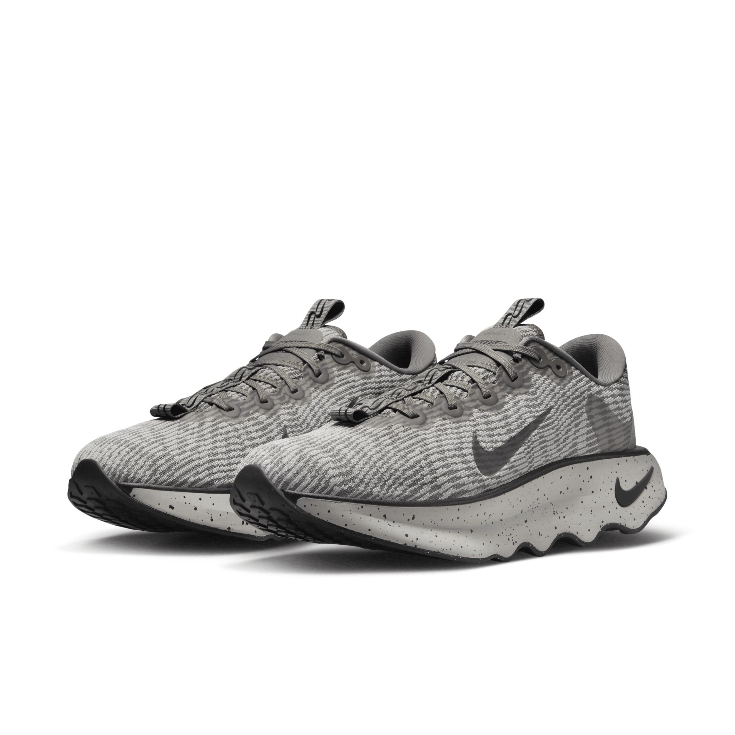 Nike Men's Motiva Walking Shoes Product Image