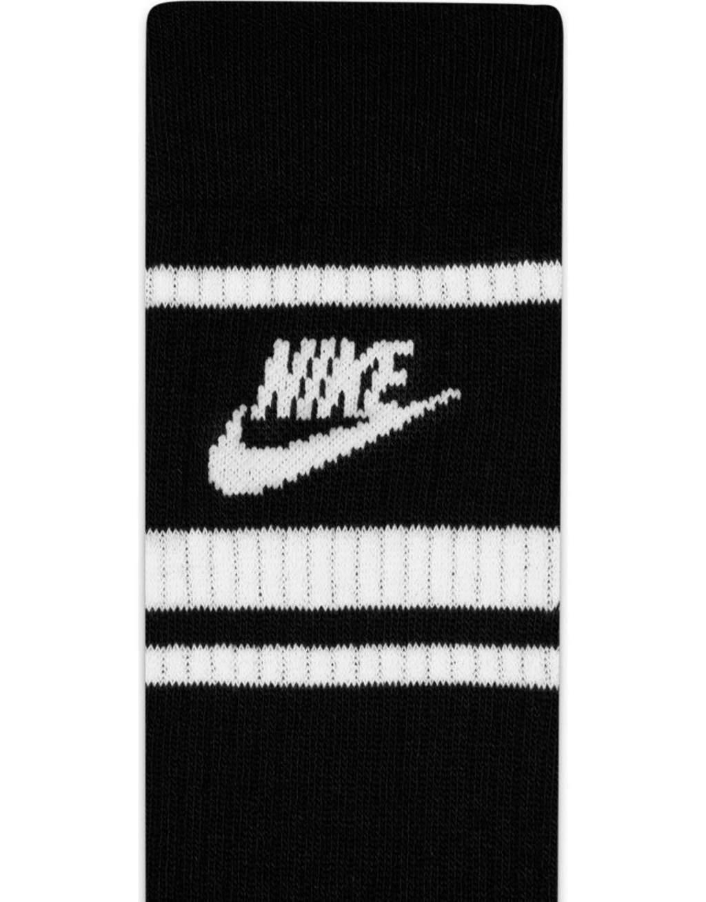 Nike Everyday Essential 3-pack ankle socks in black and white Product Image