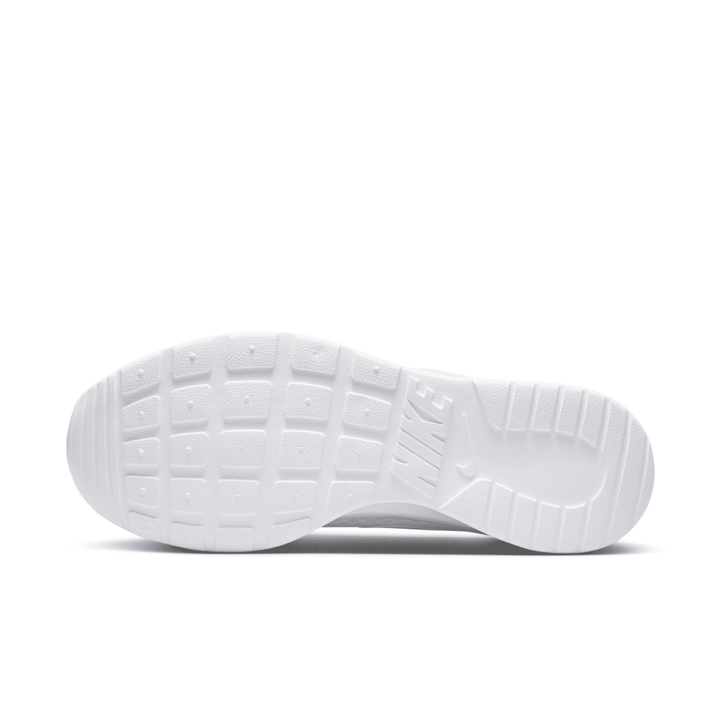 Nike Tanjun Women's Shoes Product Image