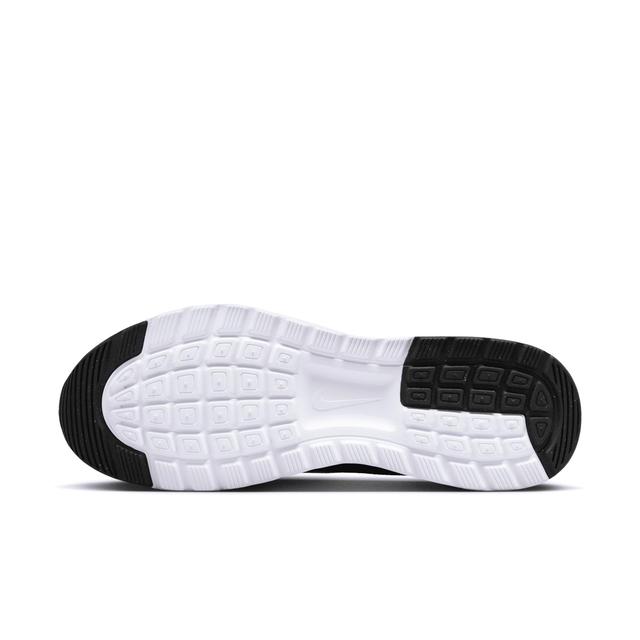 Nike Men's Air Max Nuaxis Shoes Product Image