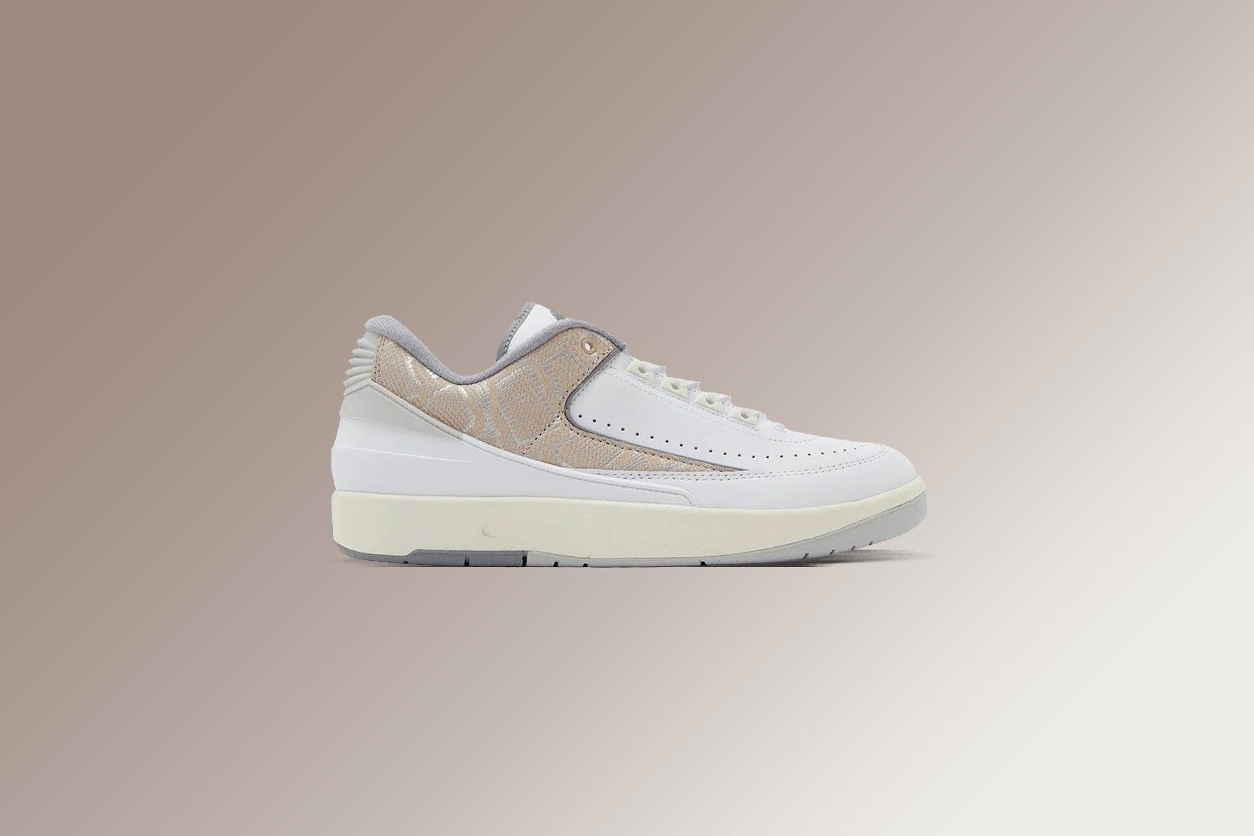 Air Jordan 2 Retro Low 'Python' - White/Cement Grey/Sanddrift Male Product Image