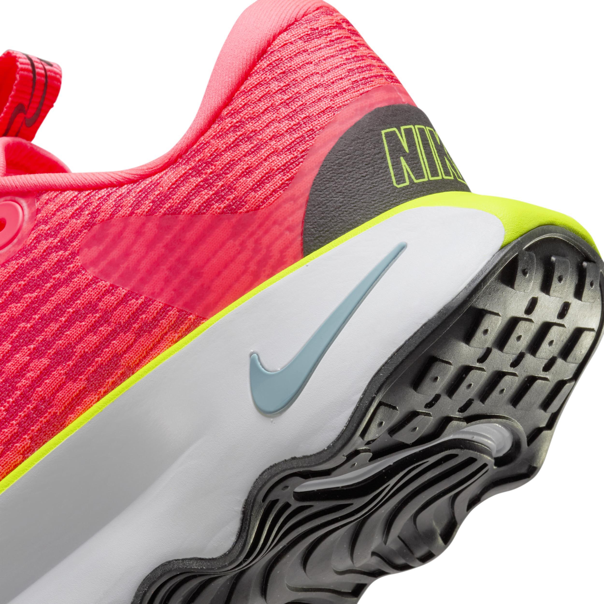 Nike Women's Motiva Walking Shoes Product Image