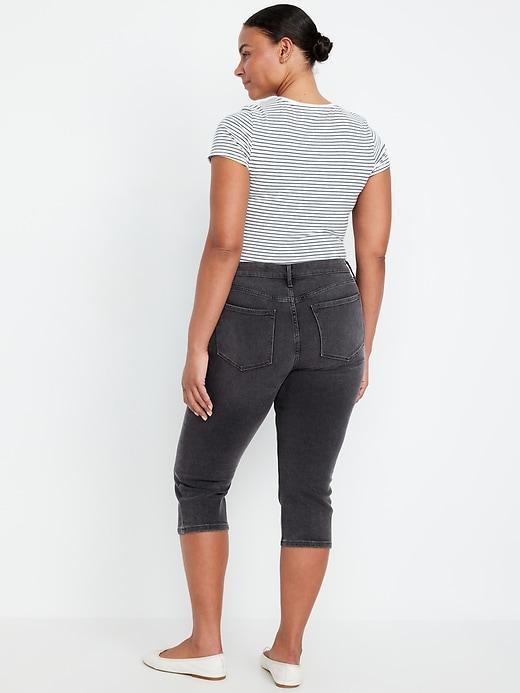 Mid-Rise Wow Capri Jeans Product Image