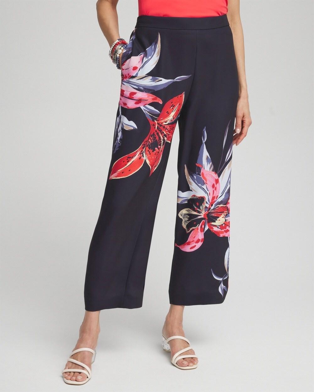 Floral Print Soft Cropped Pants Product Image