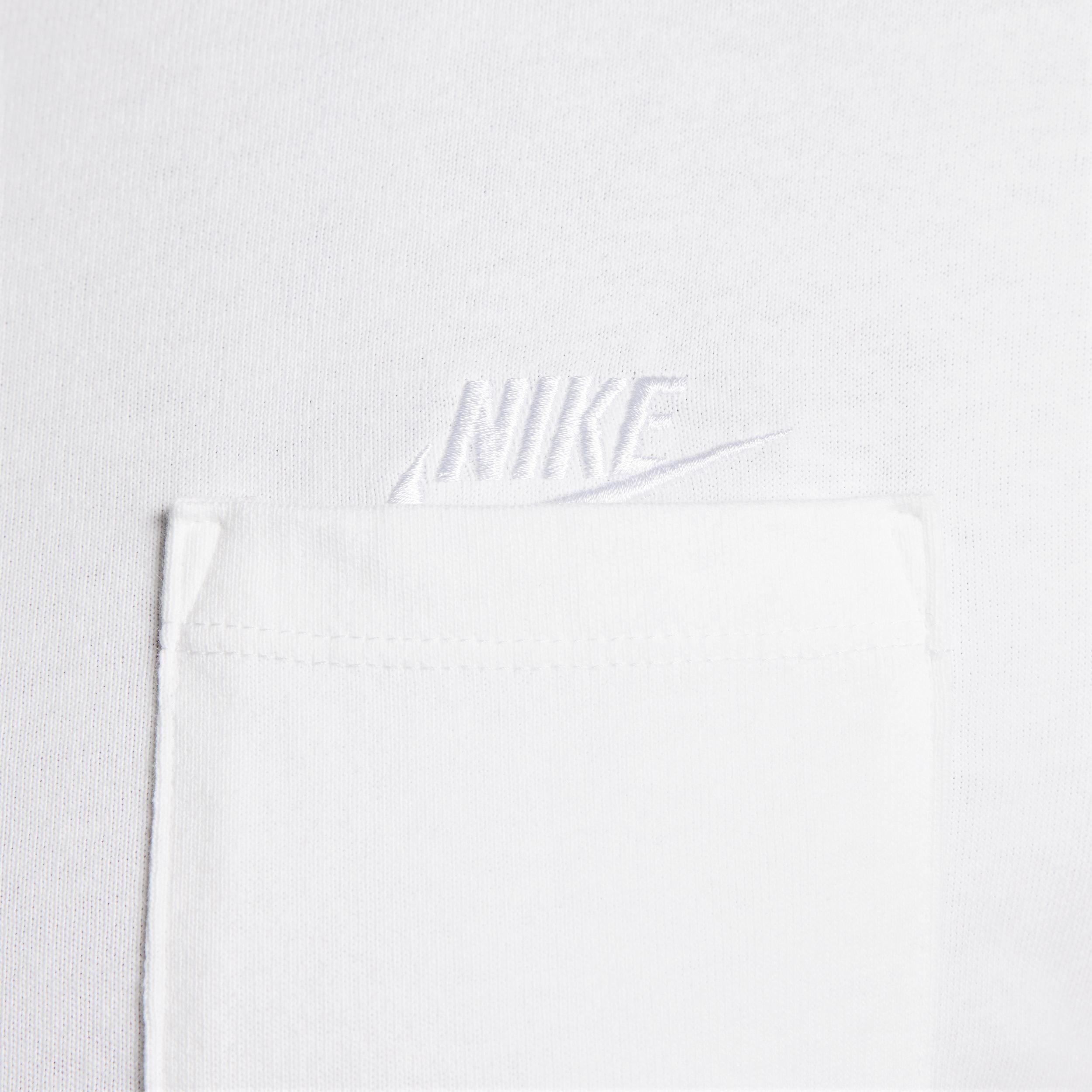 Nike Sportswear Premium Essentials Men's Pocket T-Shirt Product Image