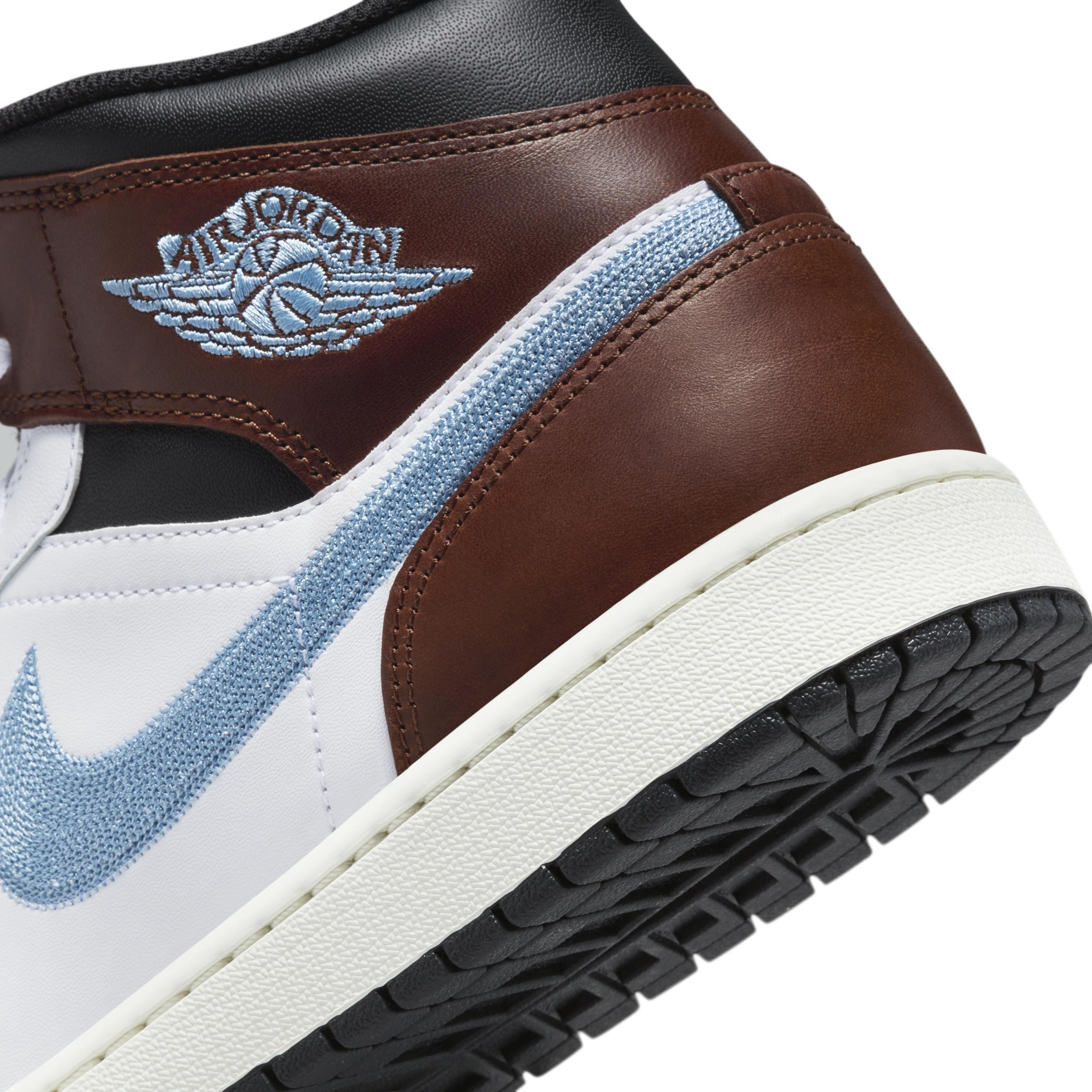 Men's Air Jordan 1 Mid SE Shoes Product Image