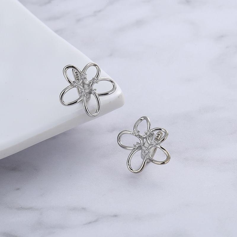 Flower Ear Cuff Product Image