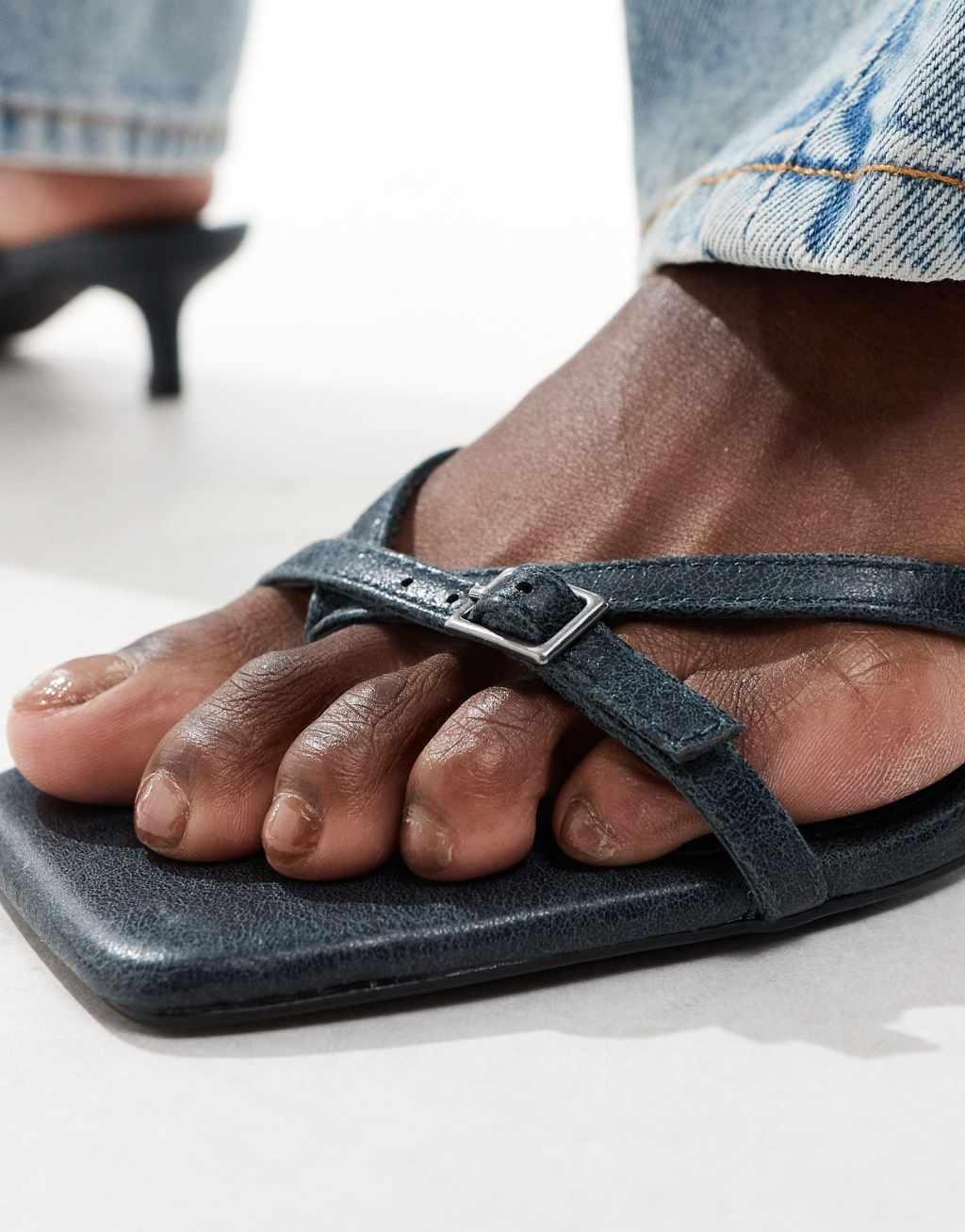 Pull&Bear open toe sandals in black Product Image