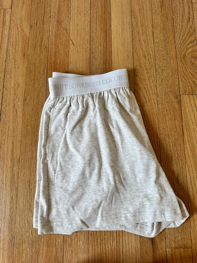 Pearl Grey Basic Watercolor Shorts Product Image