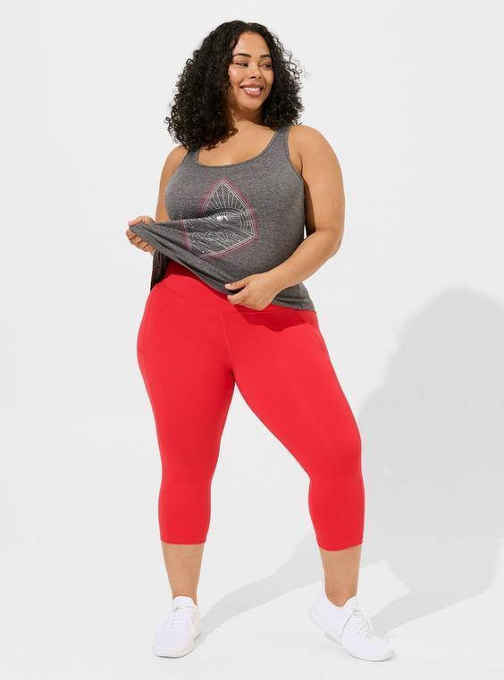 Performance Core Capri Active Legging With Side Pockets Product Image