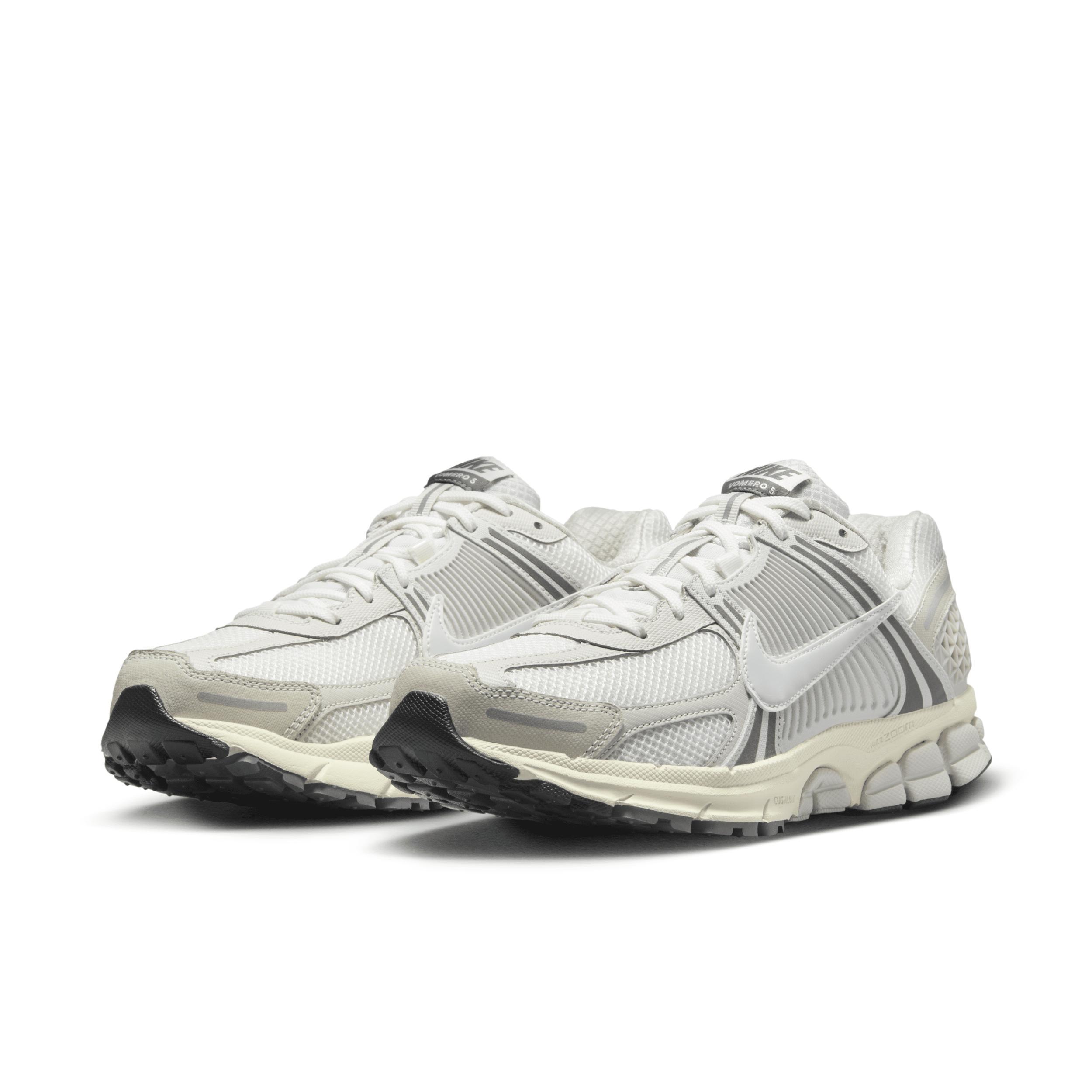 Nike Men's Zoom Vomero 5 SE Shoes Product Image