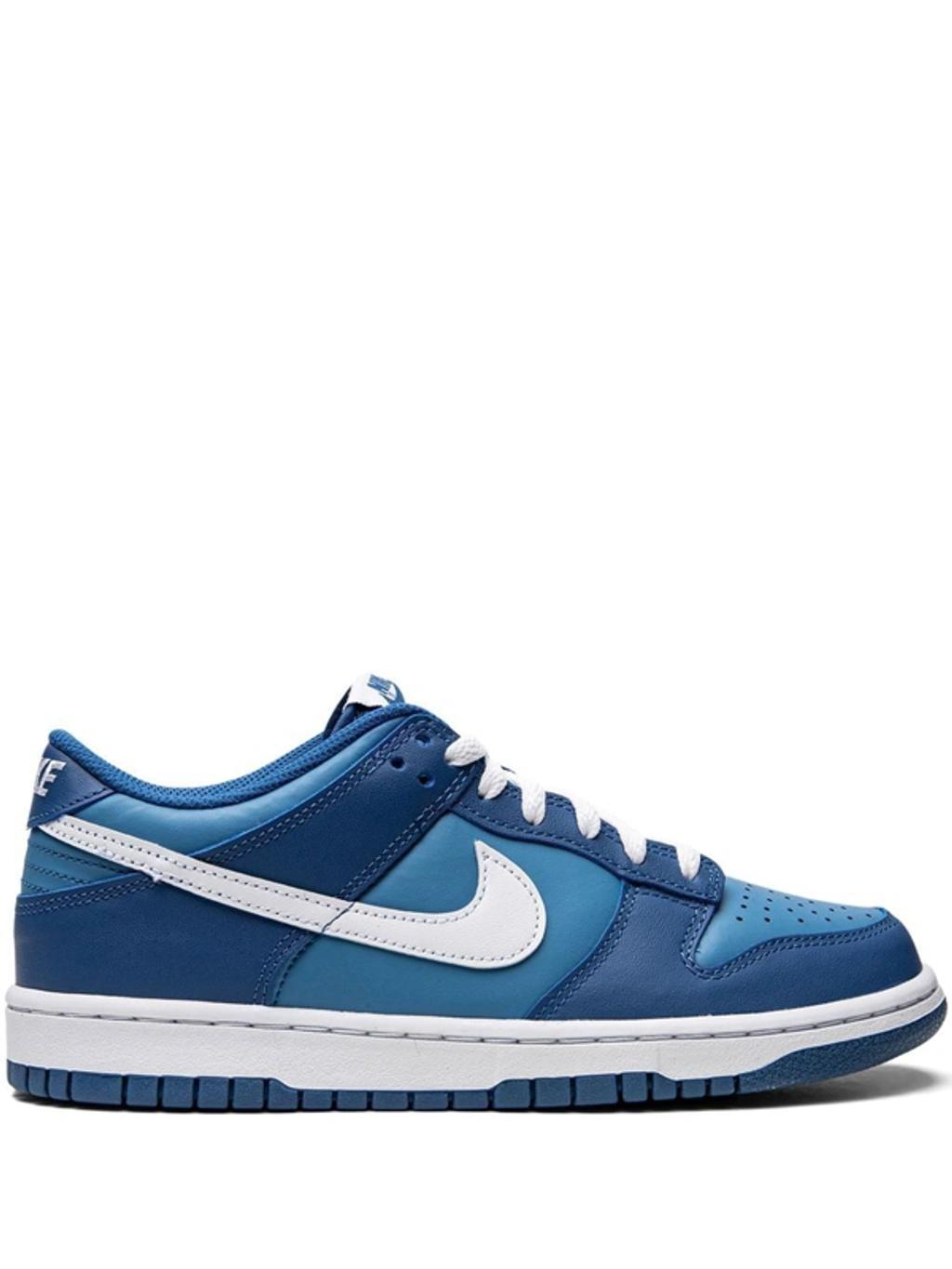 Dunk Low Sneakers In Blue Product Image