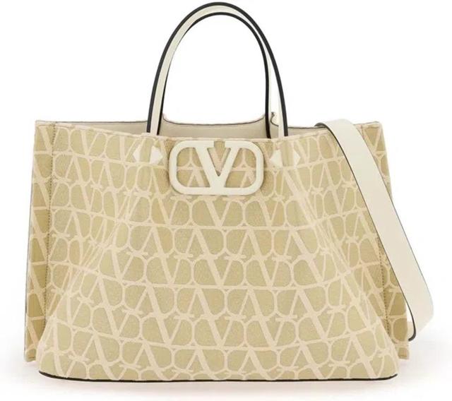 Women's Vlogo Medium Tote In Nude & Neutrals Product Image