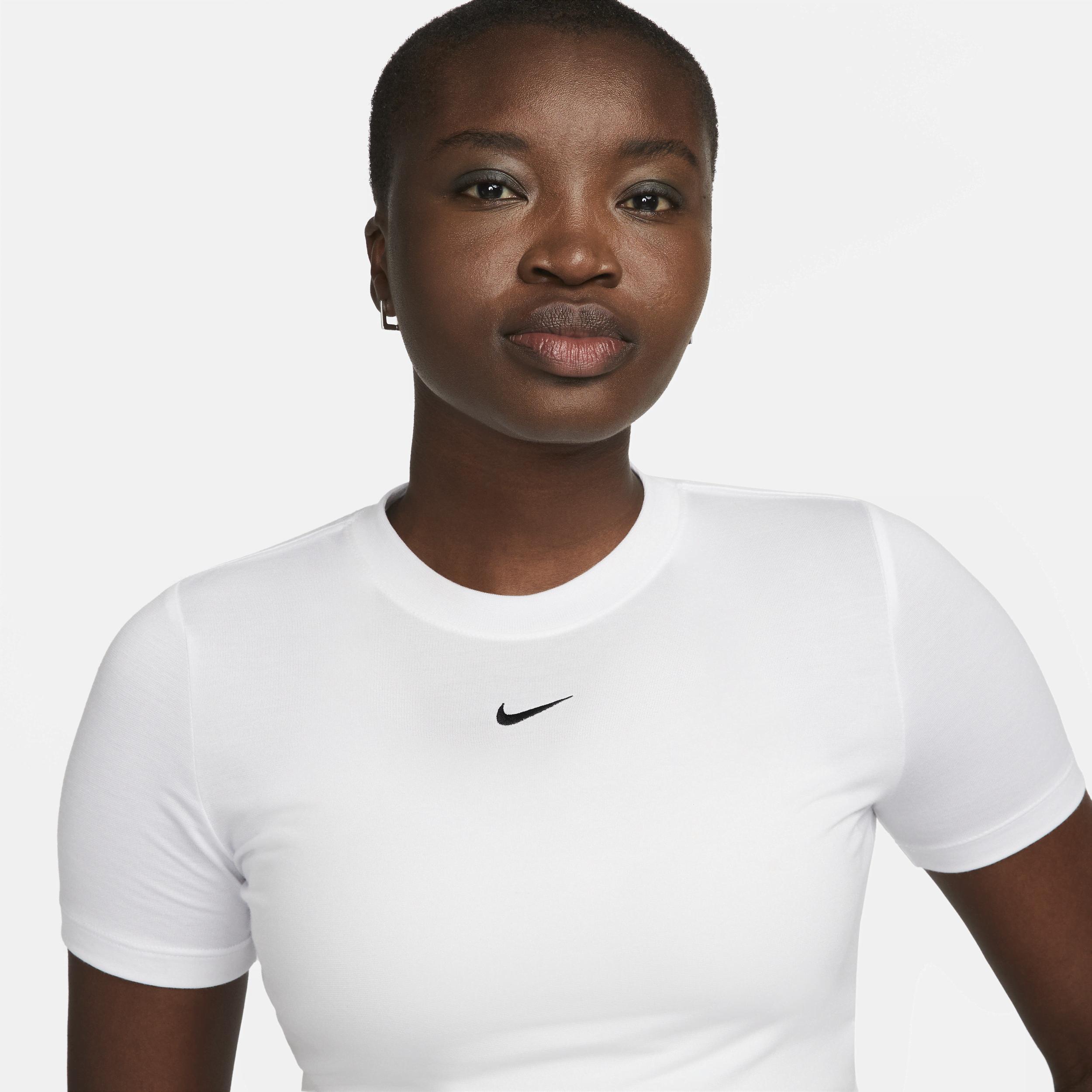 Nike Essential slim crop t-shirt Product Image