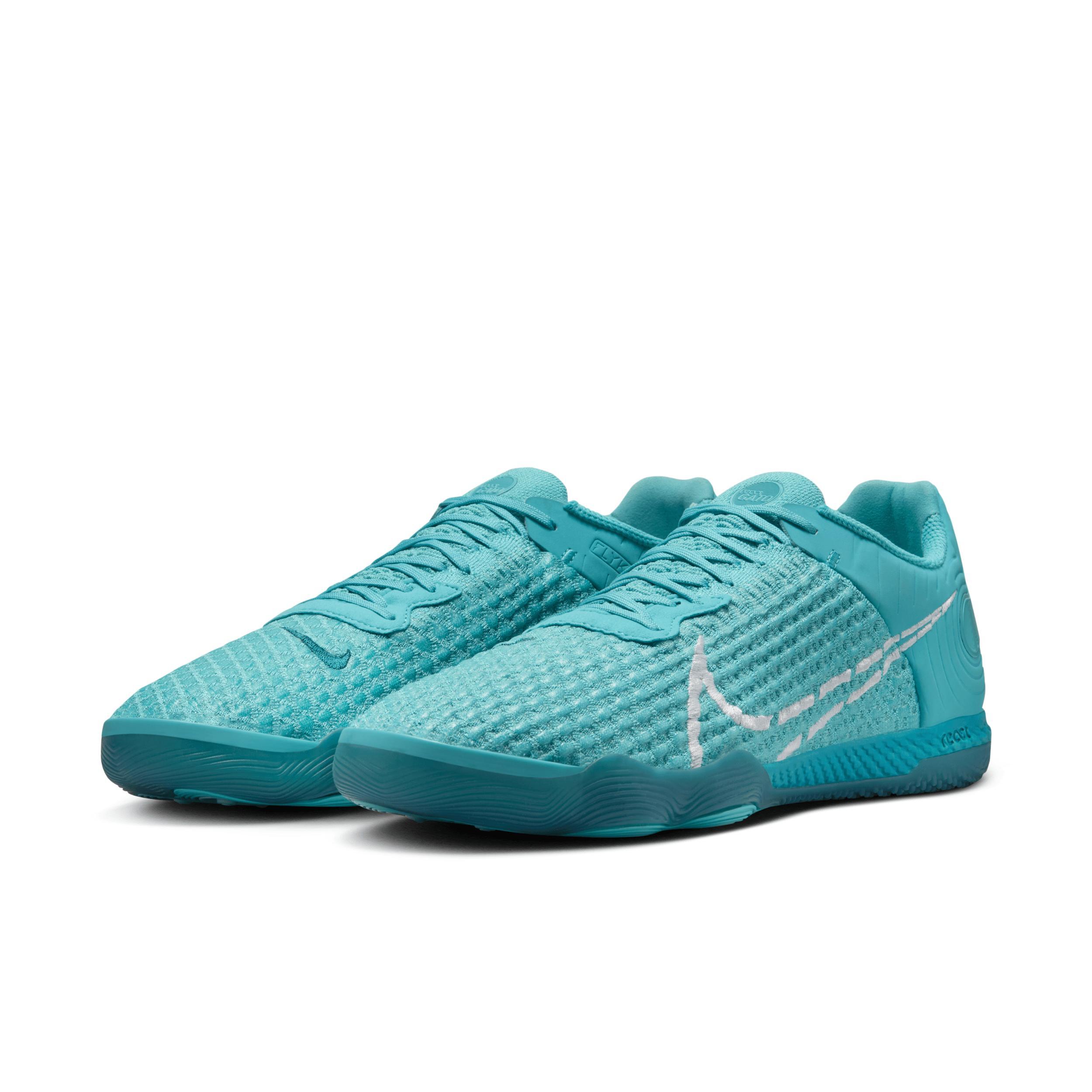 Nike Men's React Gato Indoor/Court Low-Top Soccer Shoes Product Image