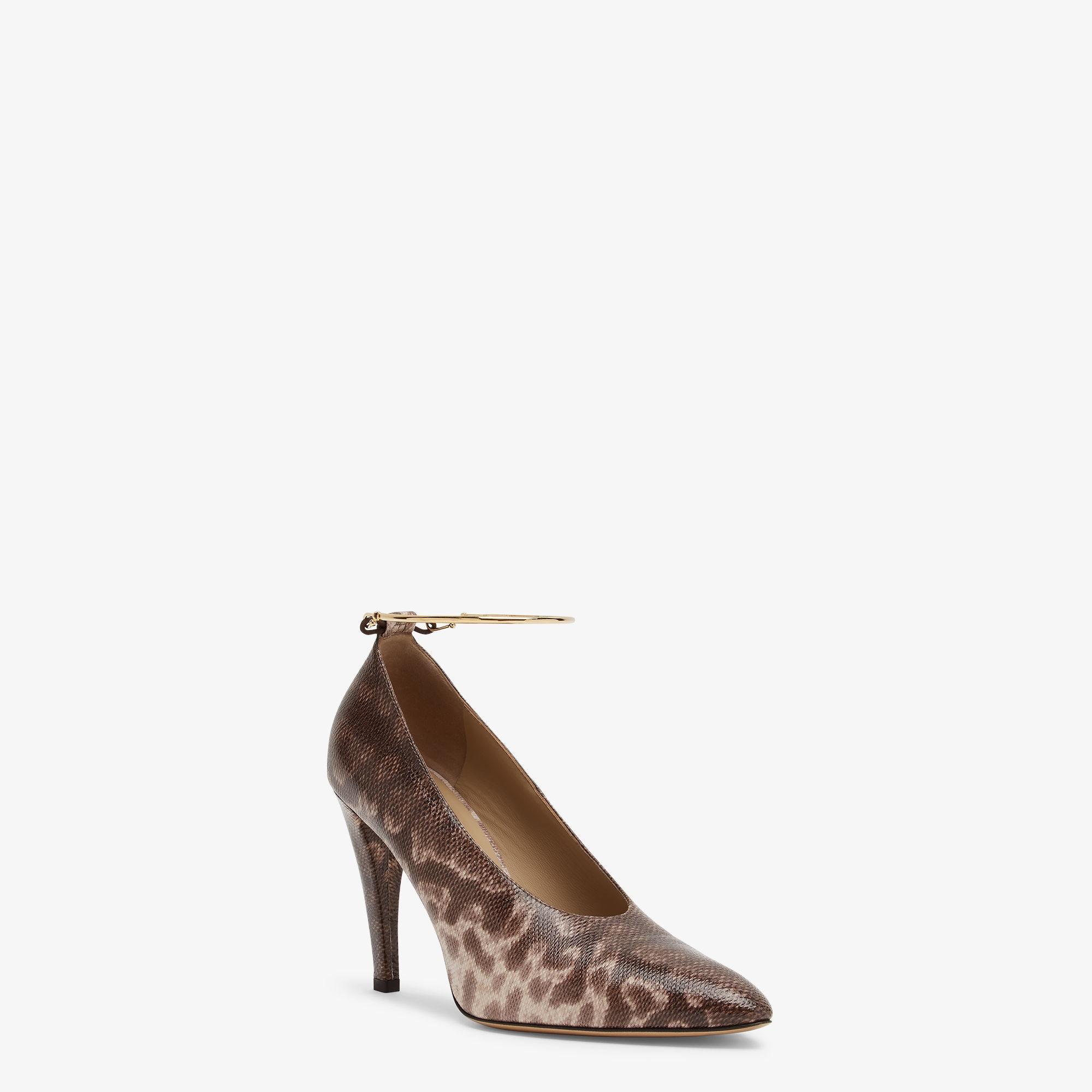 Fendi FiloBeige karung leather pumps Product Image