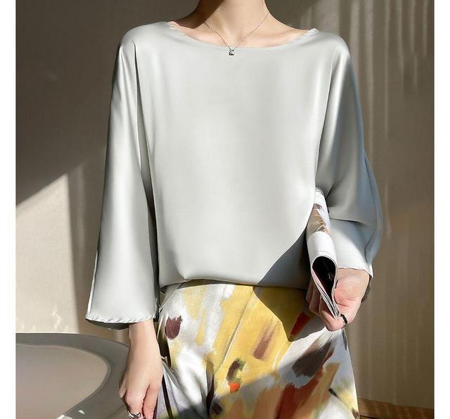 3/4-Sleeve Crew Neck Plain Blouse Product Image