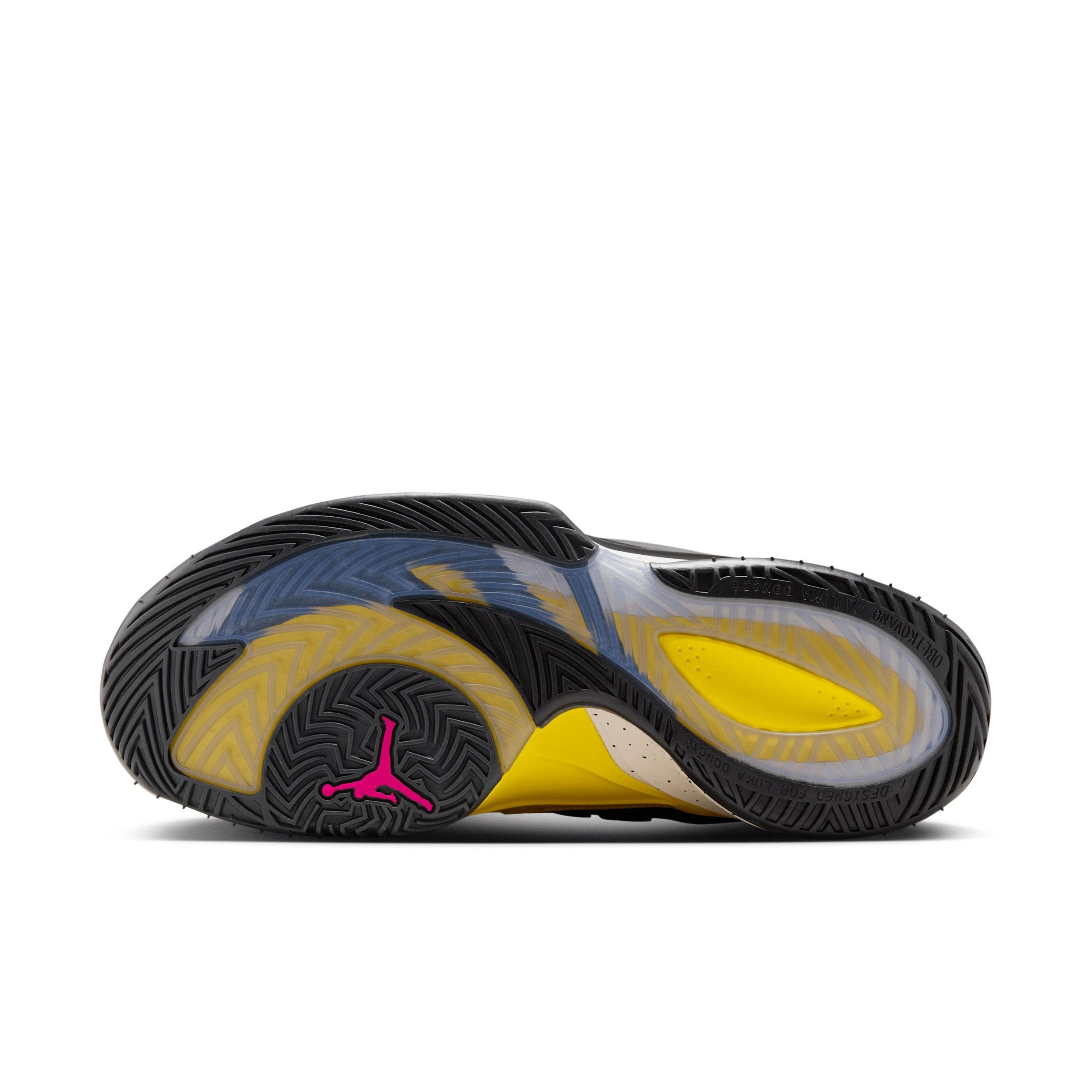 Nike Men's Luka 3 Basketball Shoes Product Image