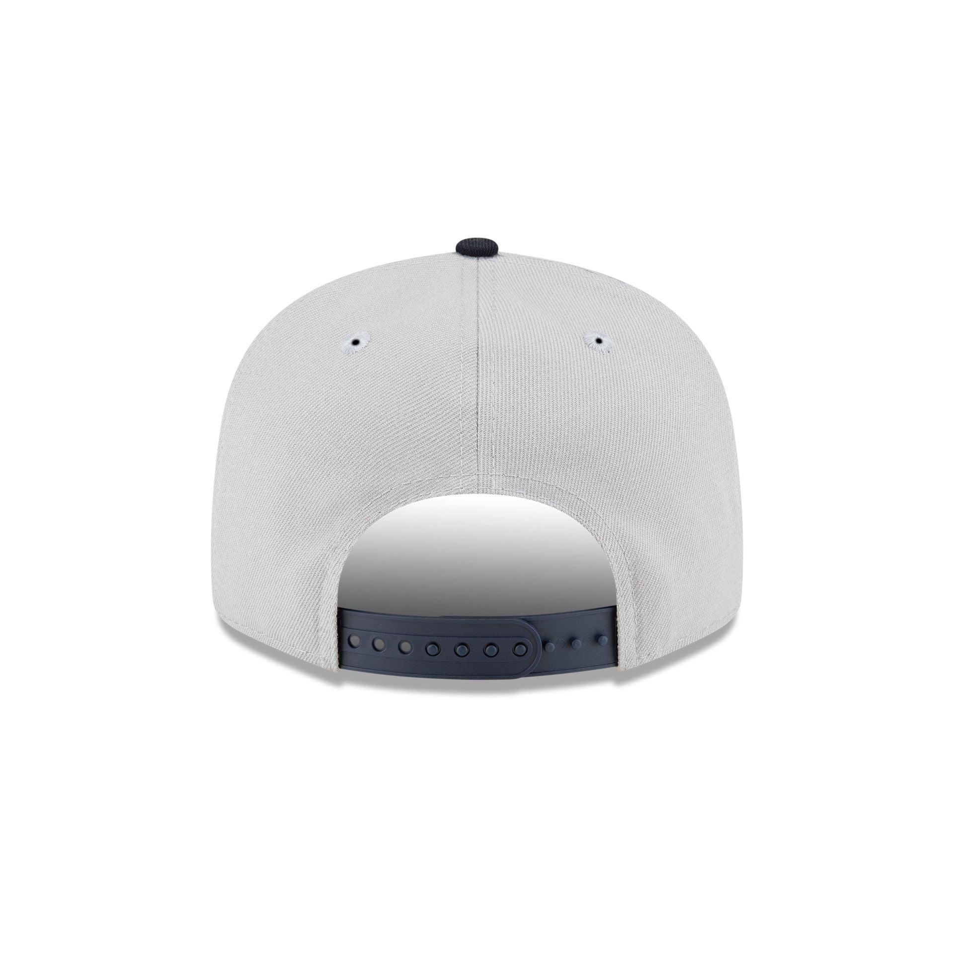 Connecticut Huskies 9FIFTY Snapback Hat Male Product Image