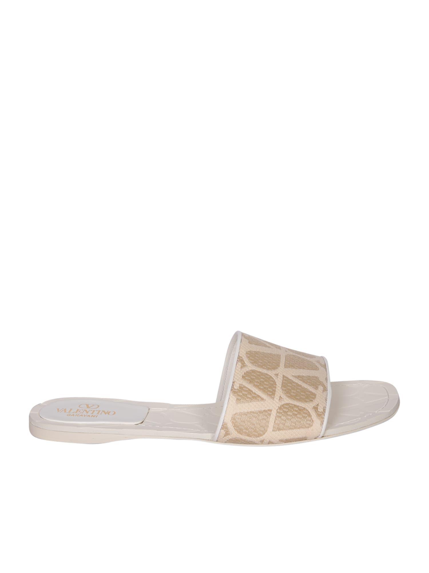 VALENTINO GARAVANI Toile Iconographe Sandals In Beige Product Image