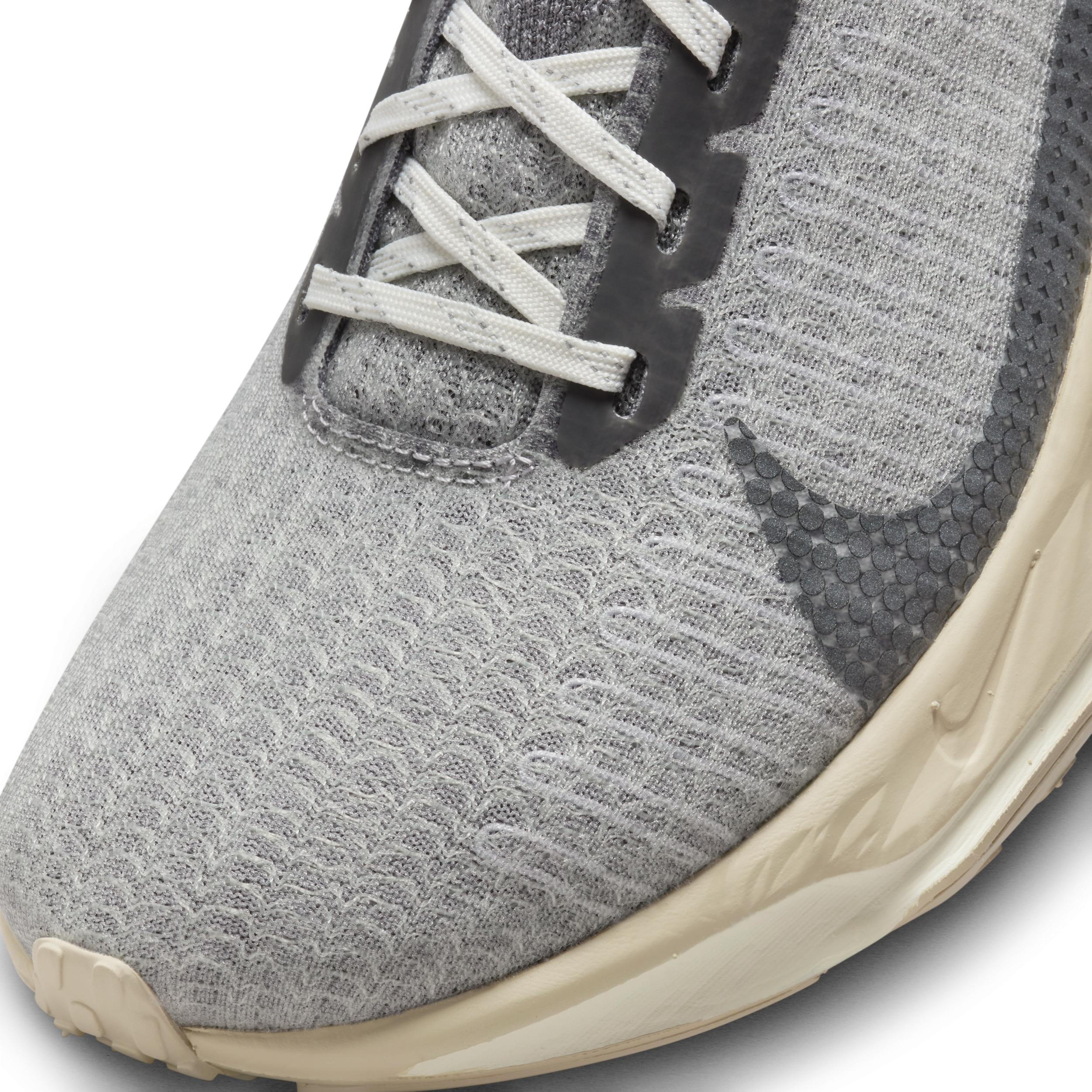 Nike Men's Invincible 3 Road Running Shoes Product Image