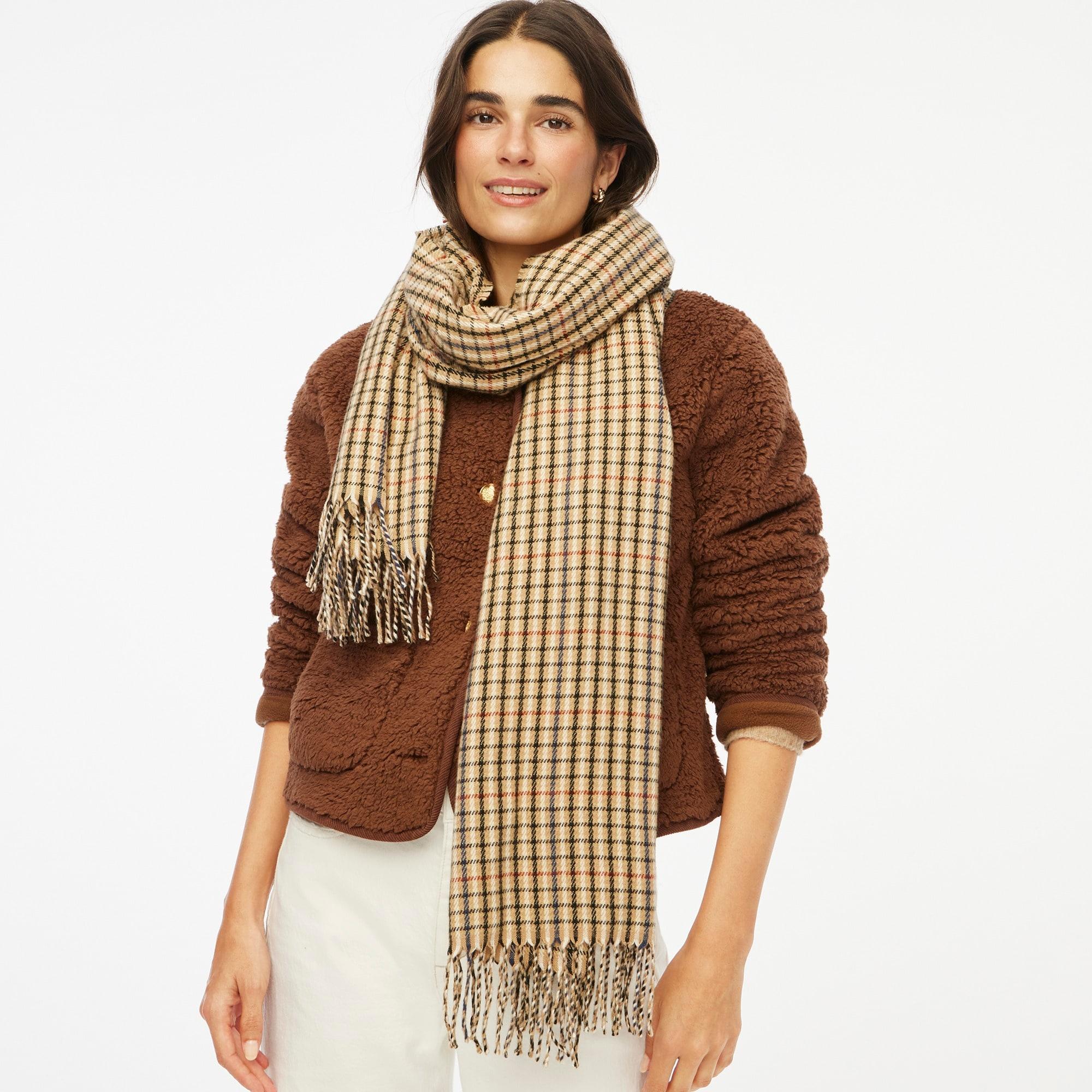 Classic plaid scarf Product Image