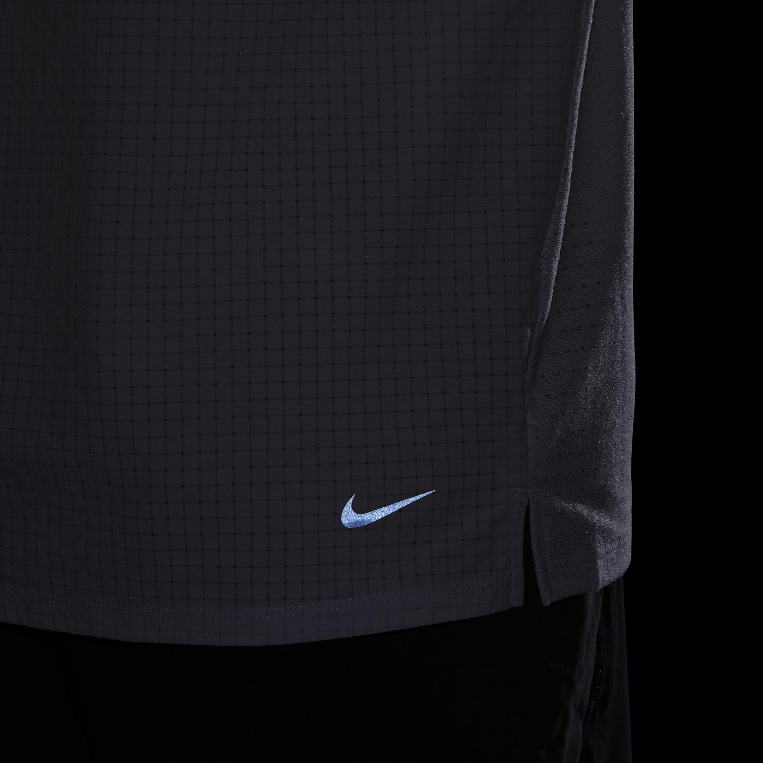 Nike Trail Solar Chase Men's Dri-FIT Short-Sleeve Running Top Product Image