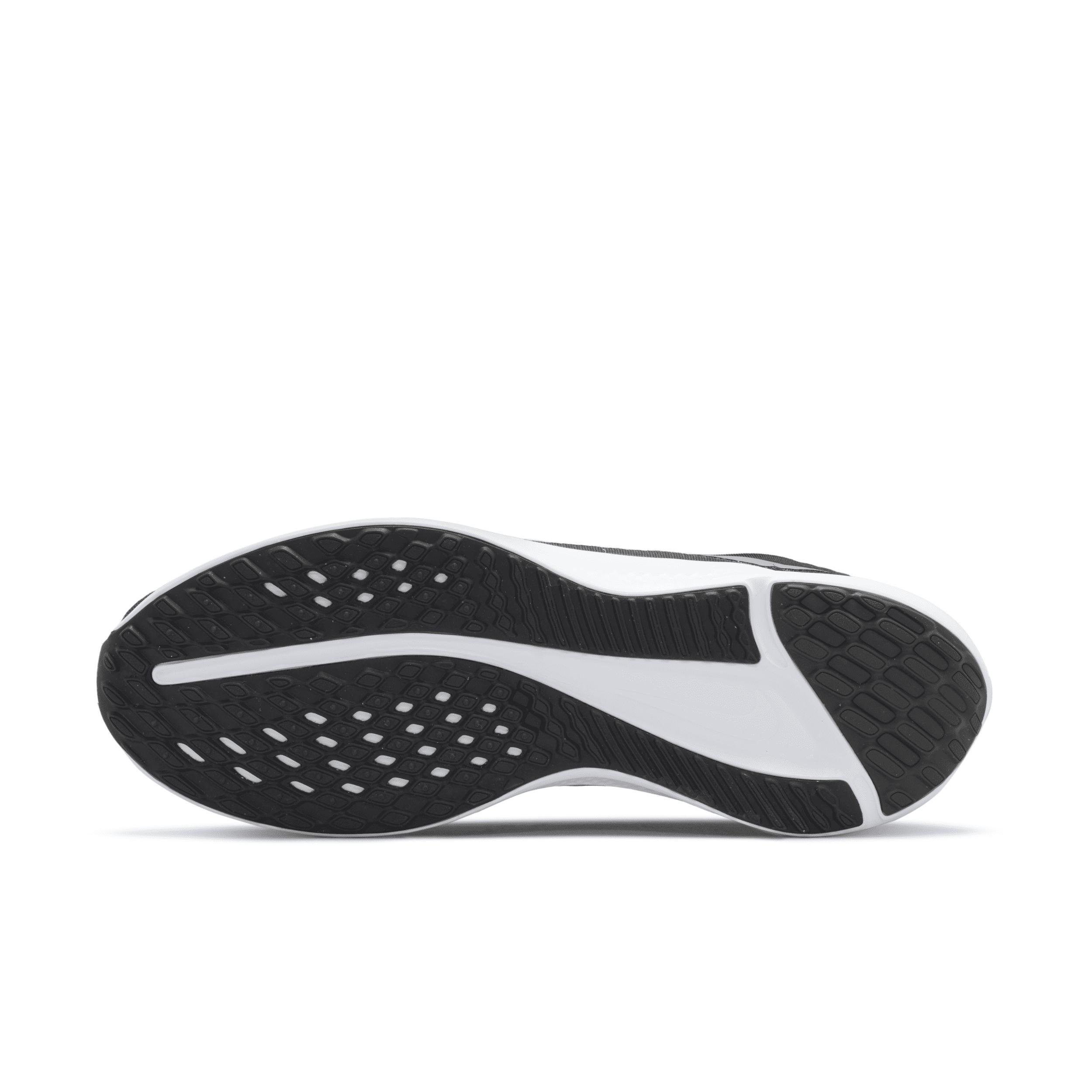 Nike Mens Quest 5 Road Running Shoes Product Image